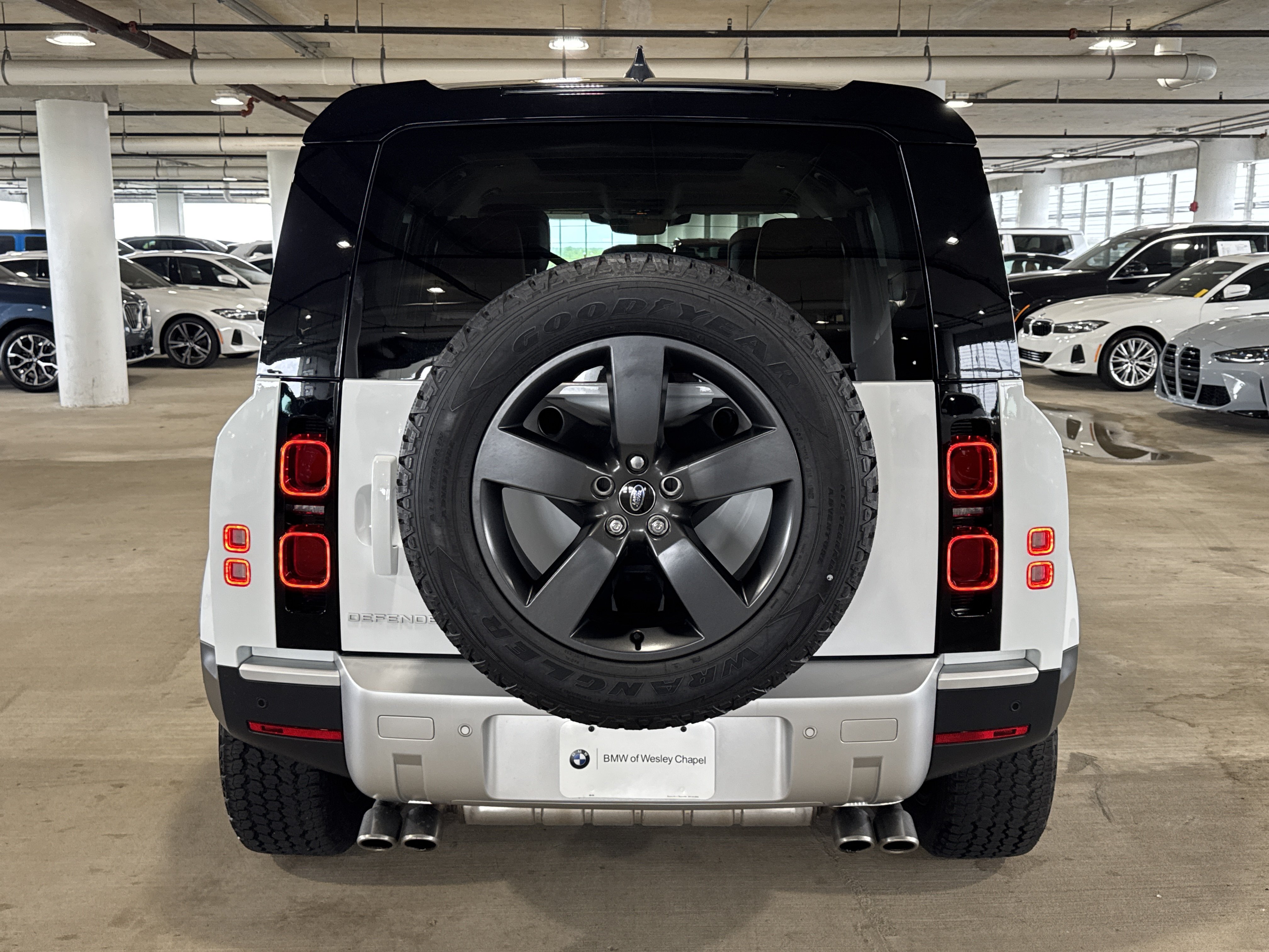 Used 2024 Land Rover Defender 110 SE AWD/4WD image 7