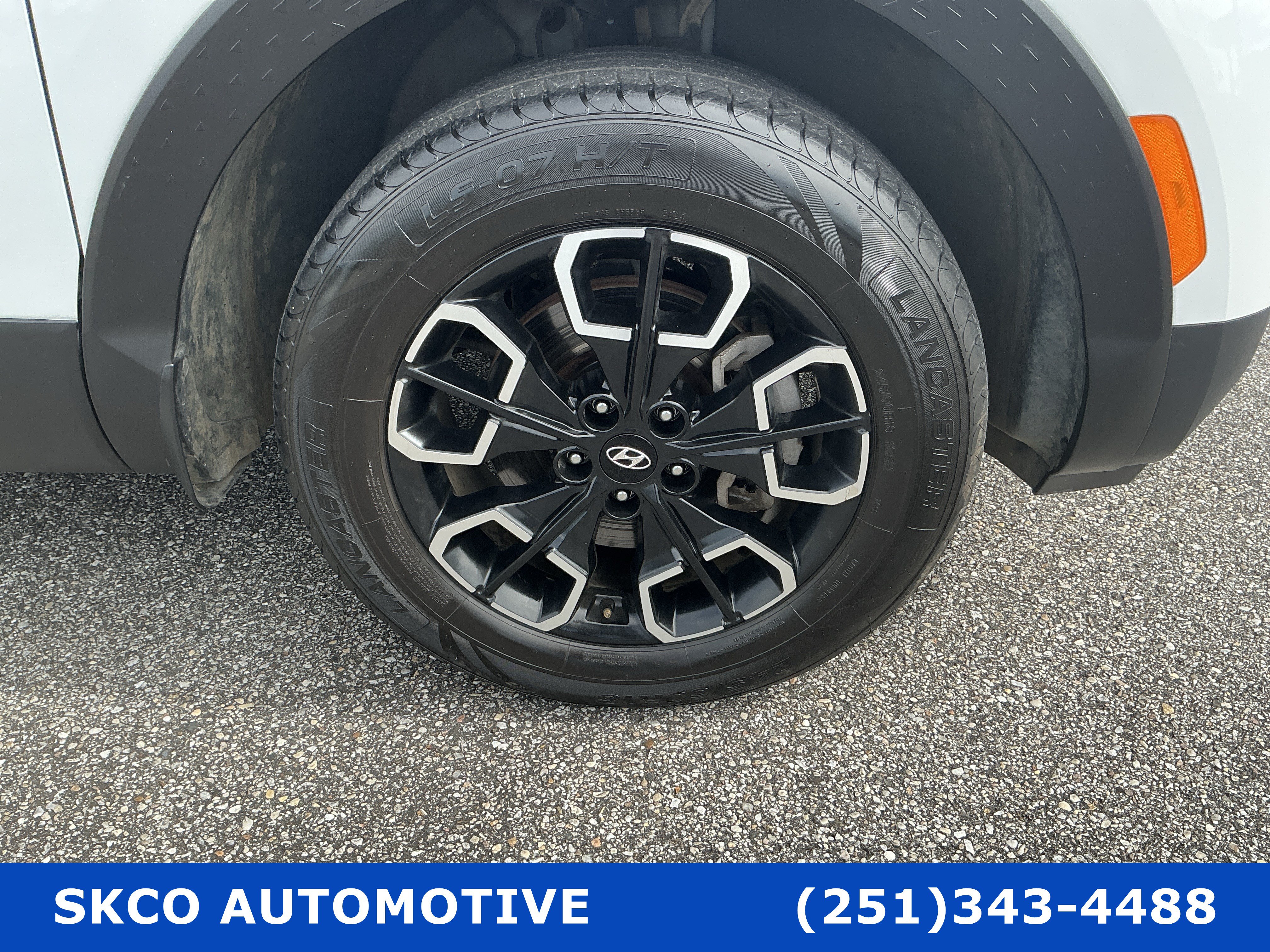 Used 2022 Hyundai Santa Cruz SEL w/ Cargo Package FWD image 9