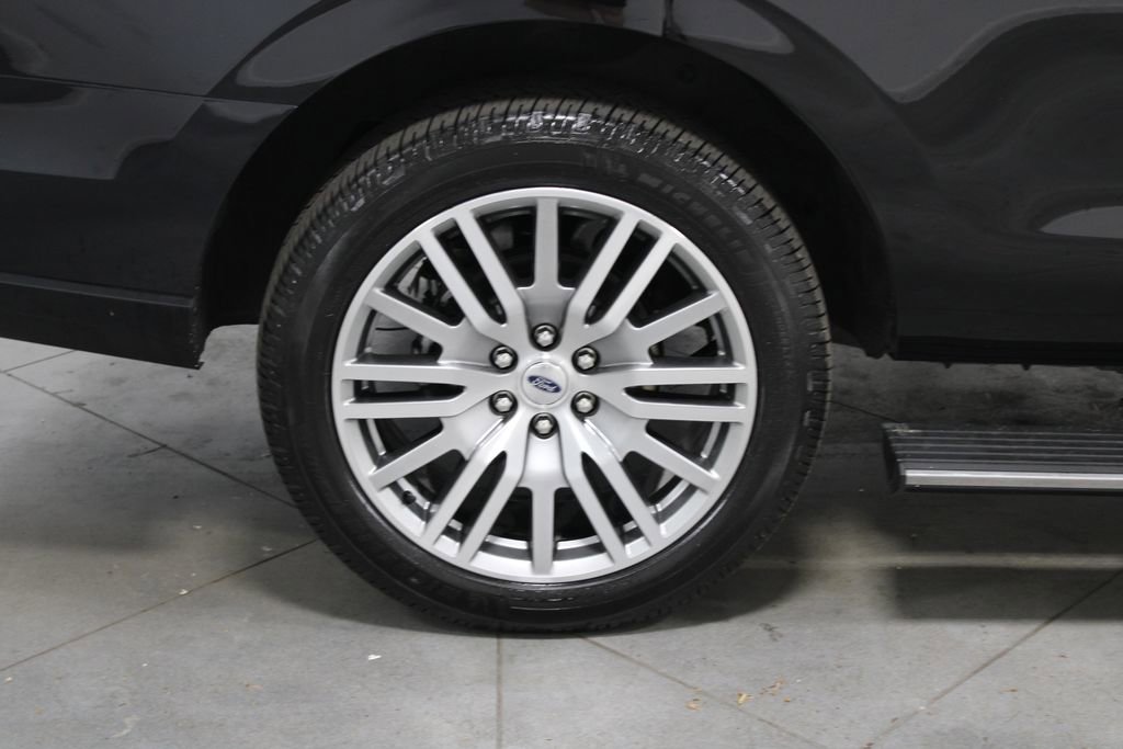 Used 2023 Ford Expedition Platinum AWD/4WD image 15