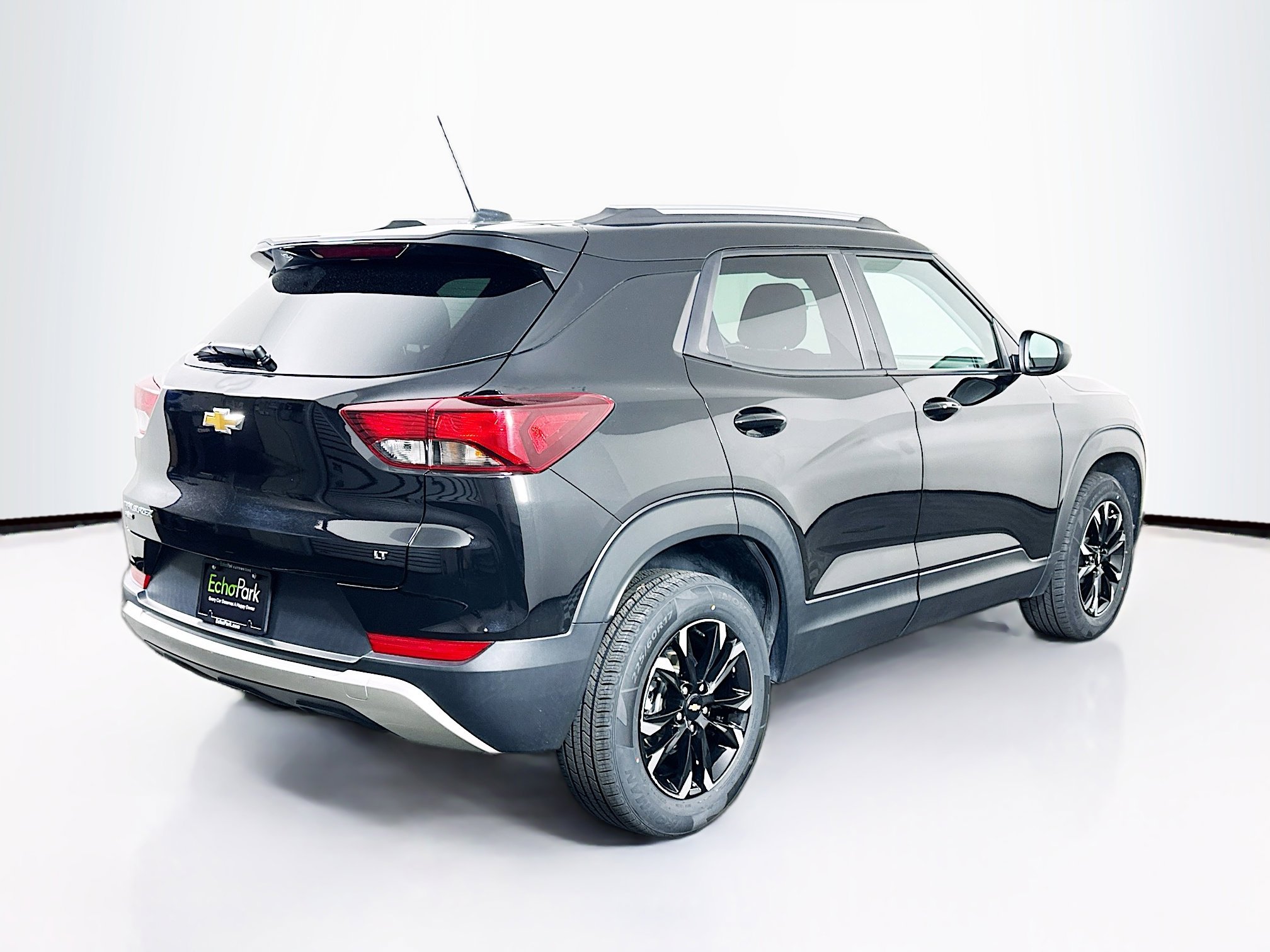 Used 2023 Chevrolet TrailBlazer LT w/ LPO, Blackout Package AWD/4WD image 9