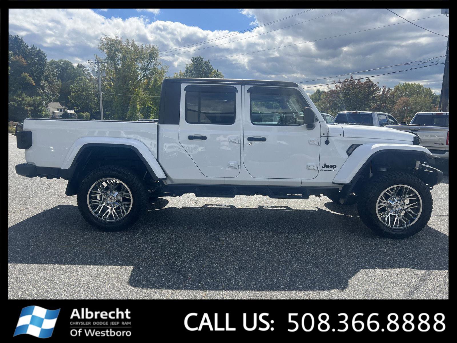 Used 2022 Jeep Gladiator Sport image 6