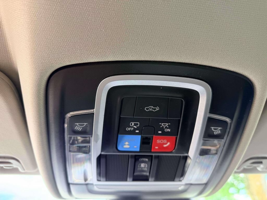 Used 2025 RAM 1500 Limited w/ Trailer Tow Group AWD/4WD image 25