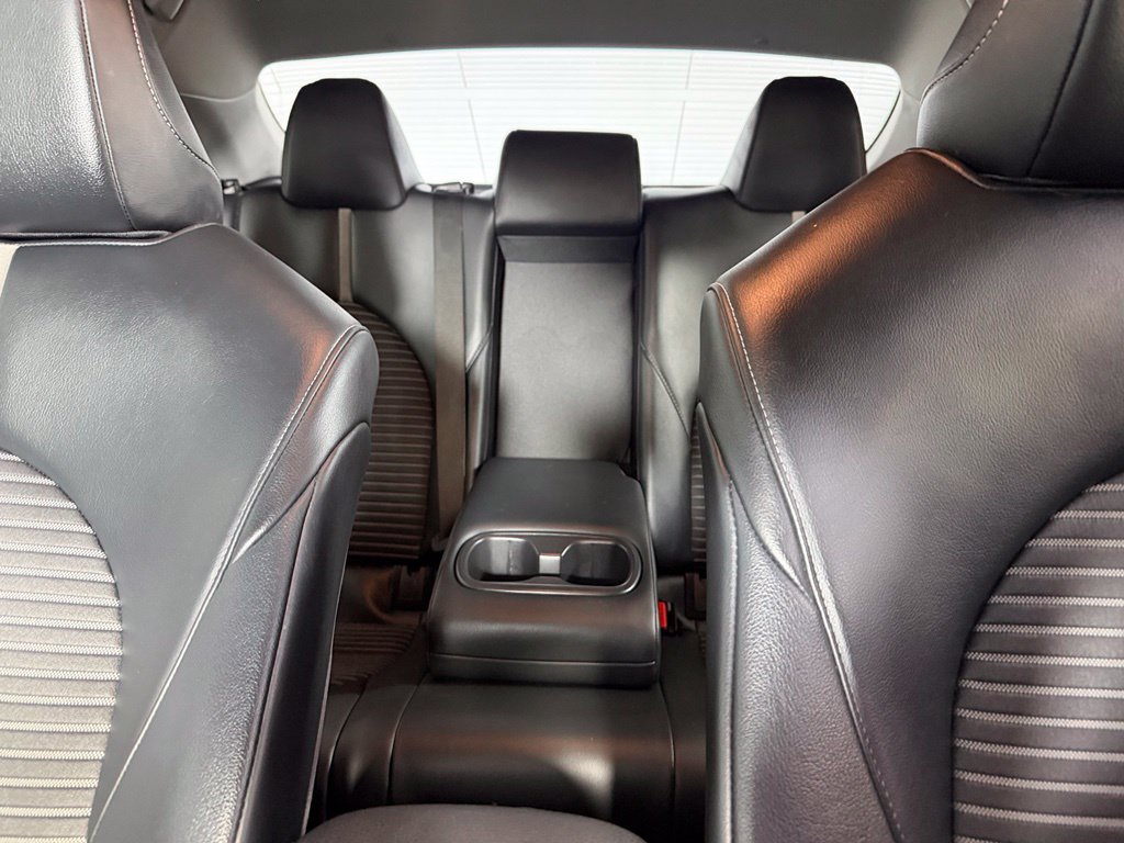 Used 2021 Toyota Camry SE w/ Carpet Mat Package (TMS) FWD image 18