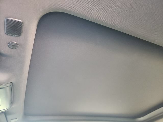 Used 2021 Chevrolet Suburban Premier w/ Premium Package RWD image 28