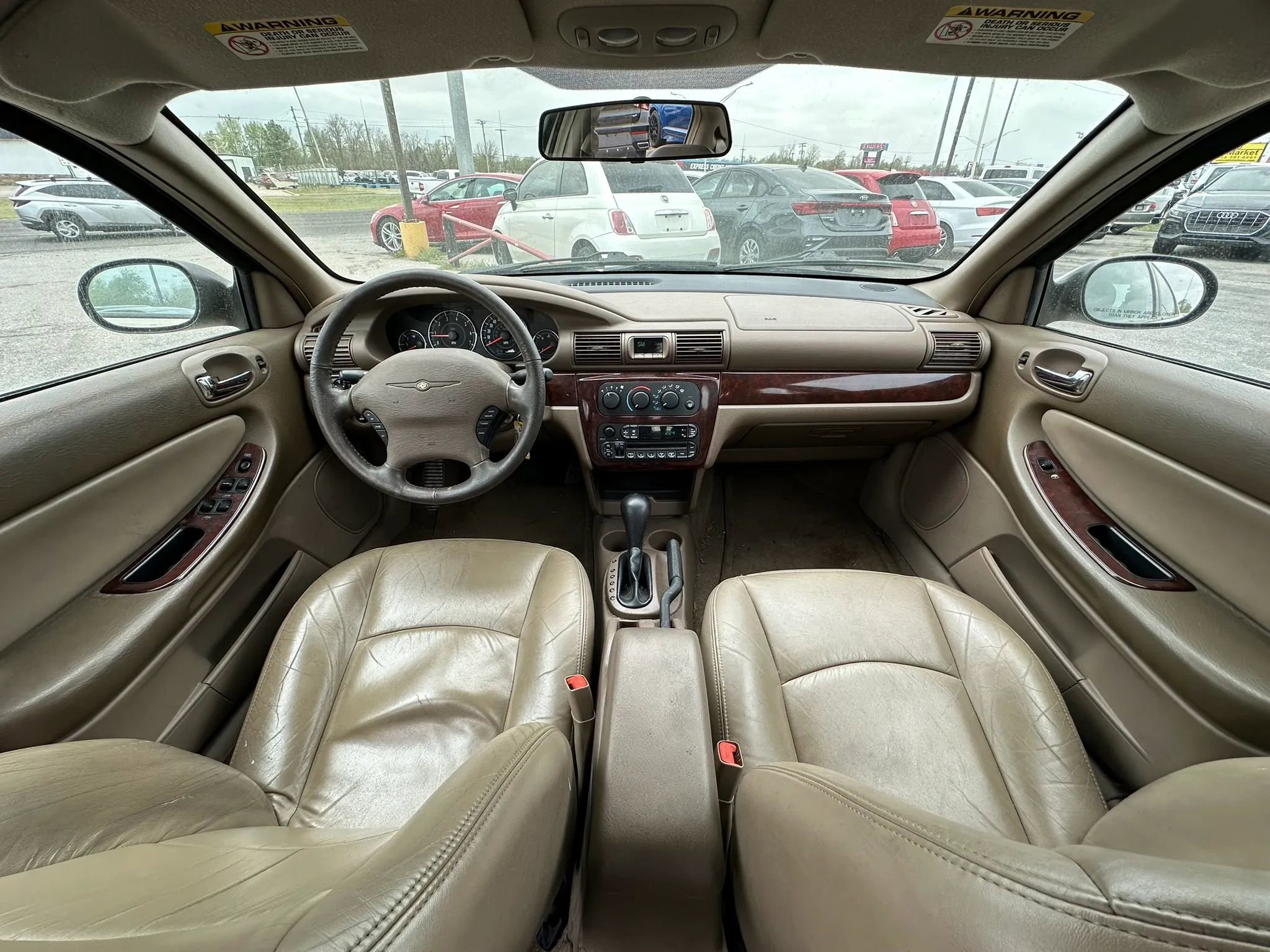 Used 2002 Chrysler Sebring LXi image 2