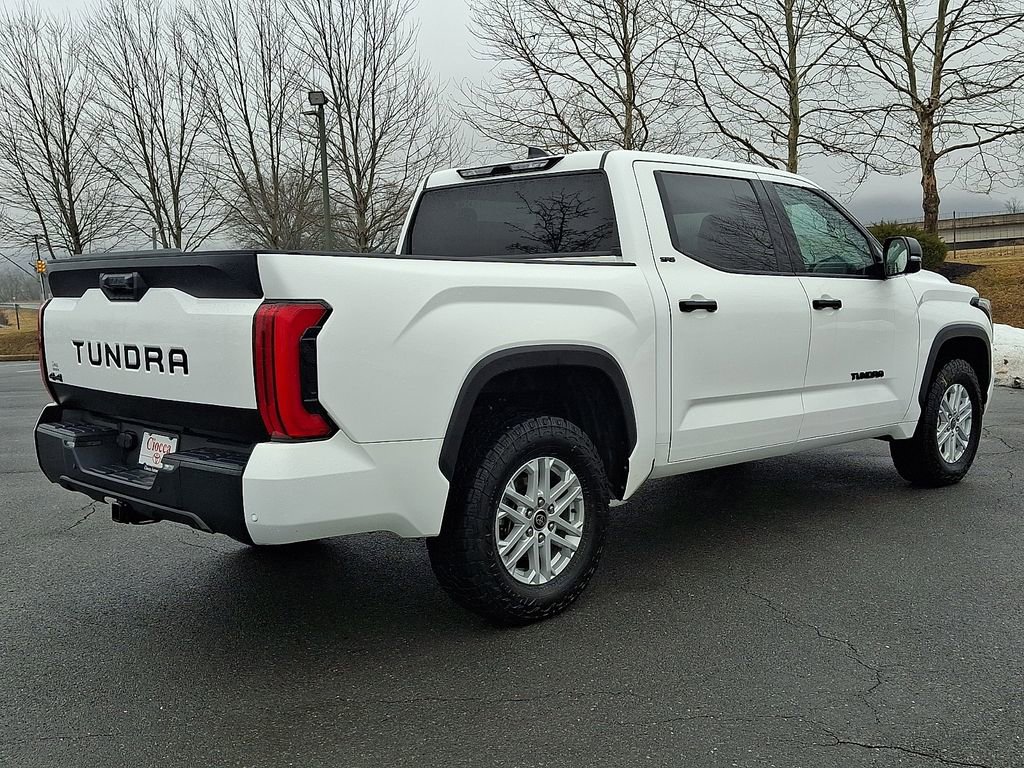 Used 2022 Toyota Tundra SR5 w/ SR5 Convenience Package image 8