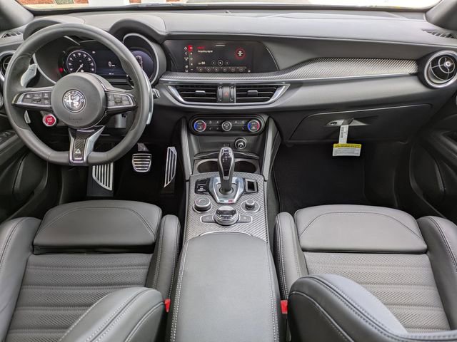 Used 2024 Alfa Romeo Stelvio Quadrifoglio image 18