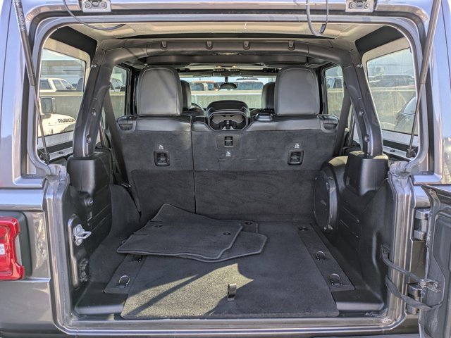 Used 2021 Jeep Wrangler Unlimited Sahara image 11