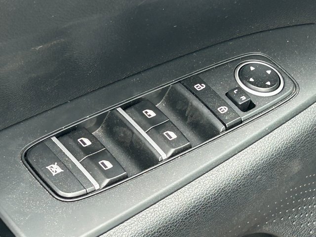 Used 2024 Kia Forte LXS image 23