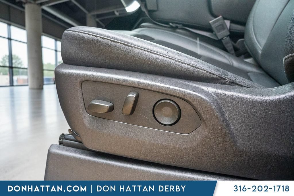 Used 2025 GMC Sierra 1500 SLT AWD/4WD image 15
