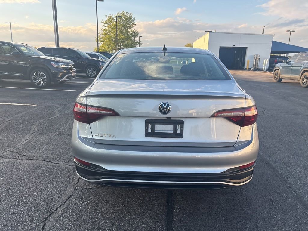Used 2022 Volkswagen Jetta S w/ IQ.Drive Package FWD image 15