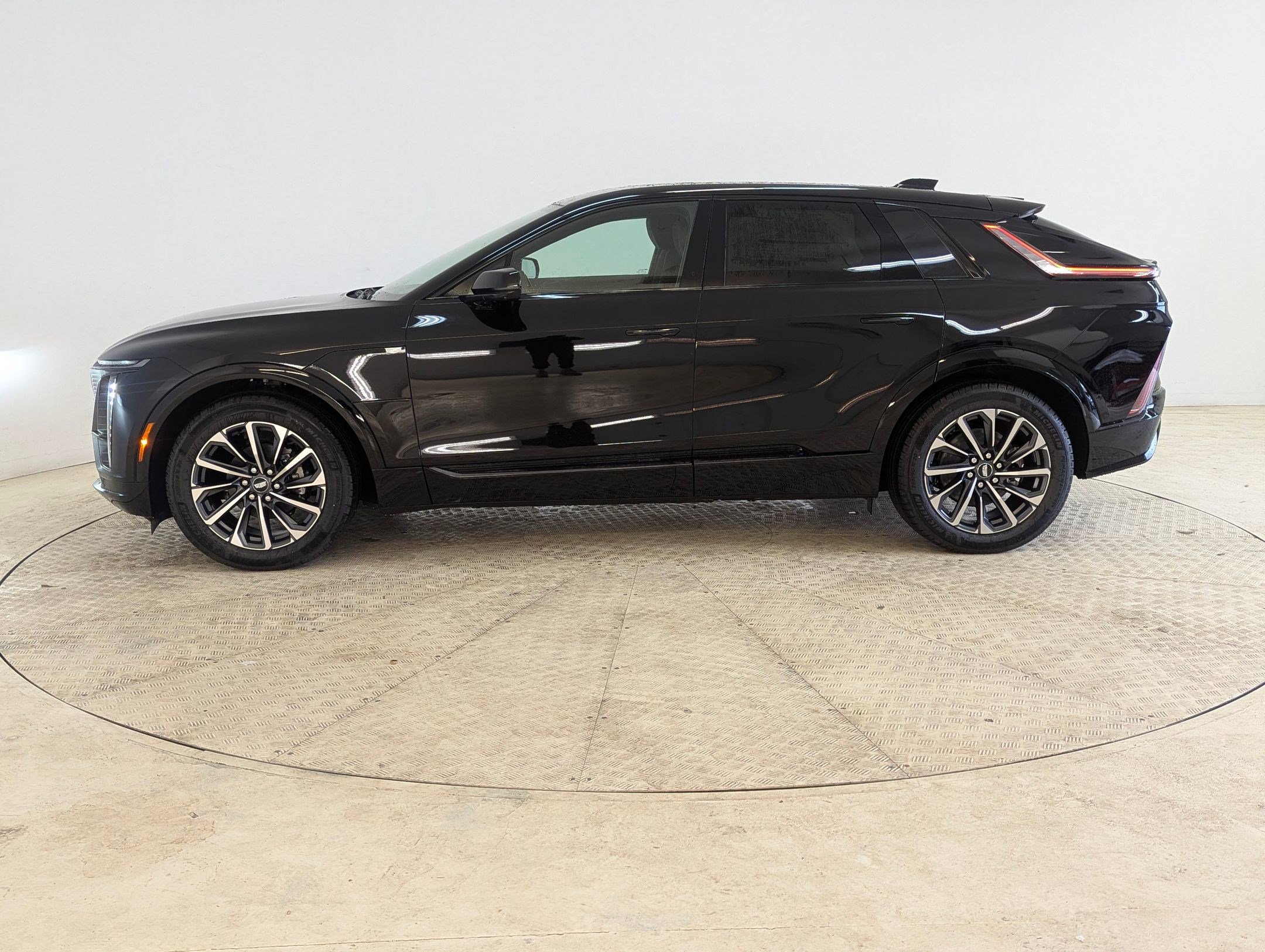 New 2026 Cadillac Lyriq Sport image 2