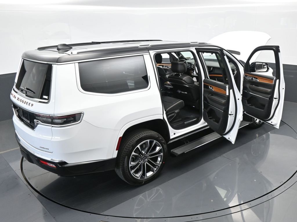 Used 2024 Jeep Grand Wagoneer Series III image 63