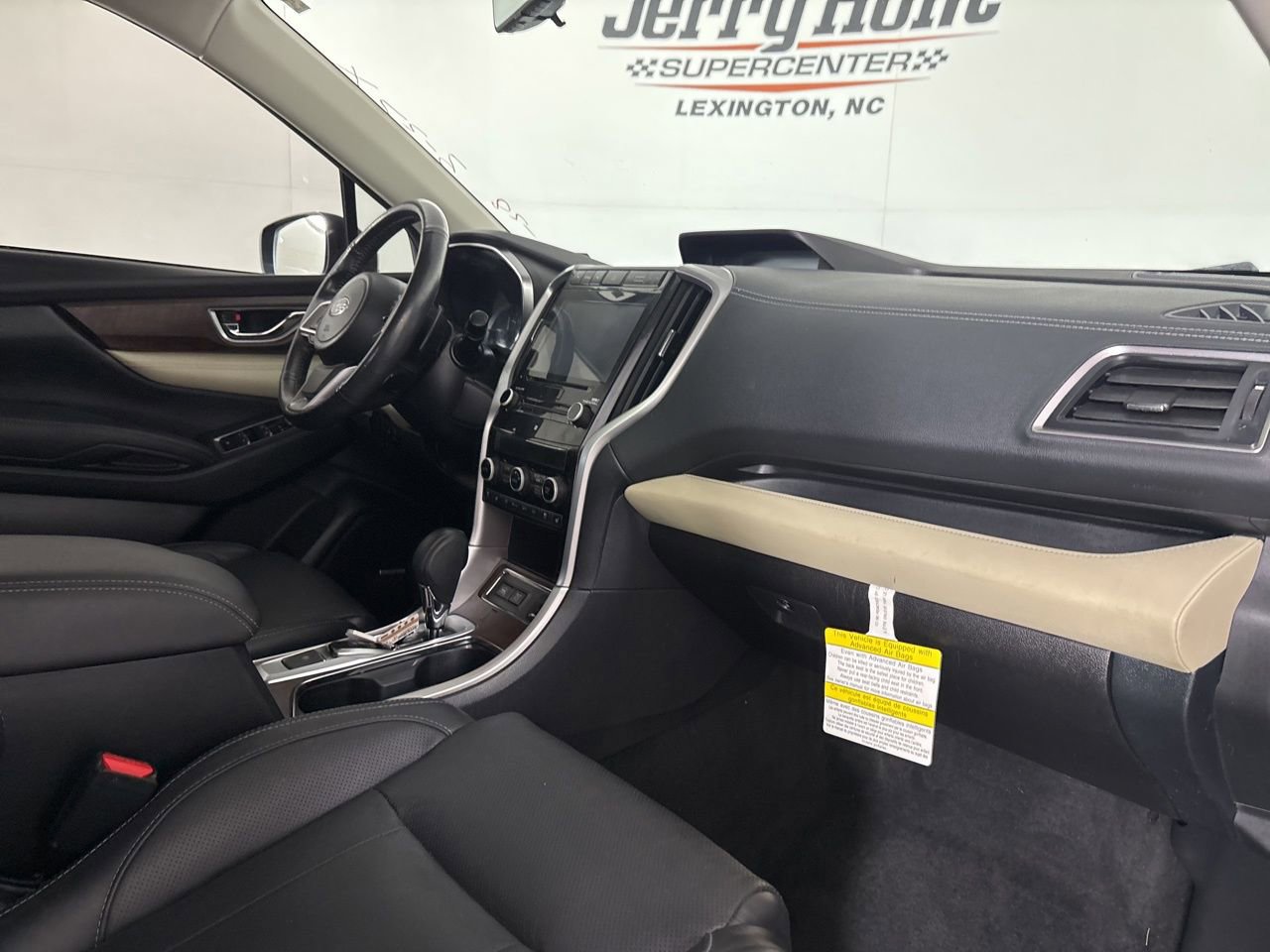 Used 2022 Subaru Ascent Touring AWD/4WD image 34