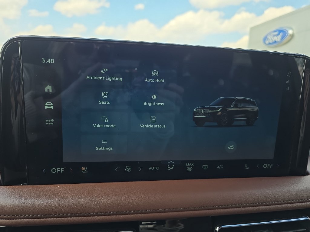 Used 2025 Lincoln Aviator Reserve w/ Jet Appearance Package AWD/4WD image 31