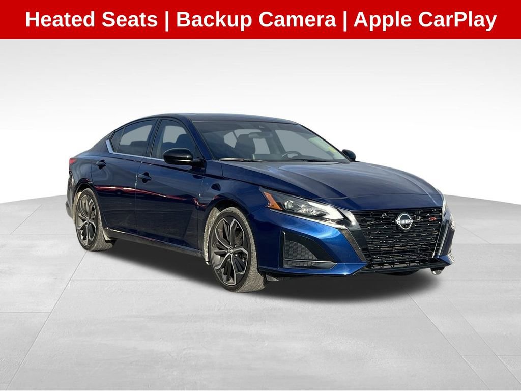 Used 2024 Nissan Altima 2.5 SR w/ SR Premium Package image 1