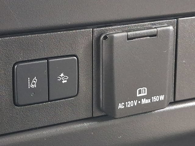 Used 2025 GMC Savana 3500 LT w/ LT Preferred Equipment Group RWD image 18