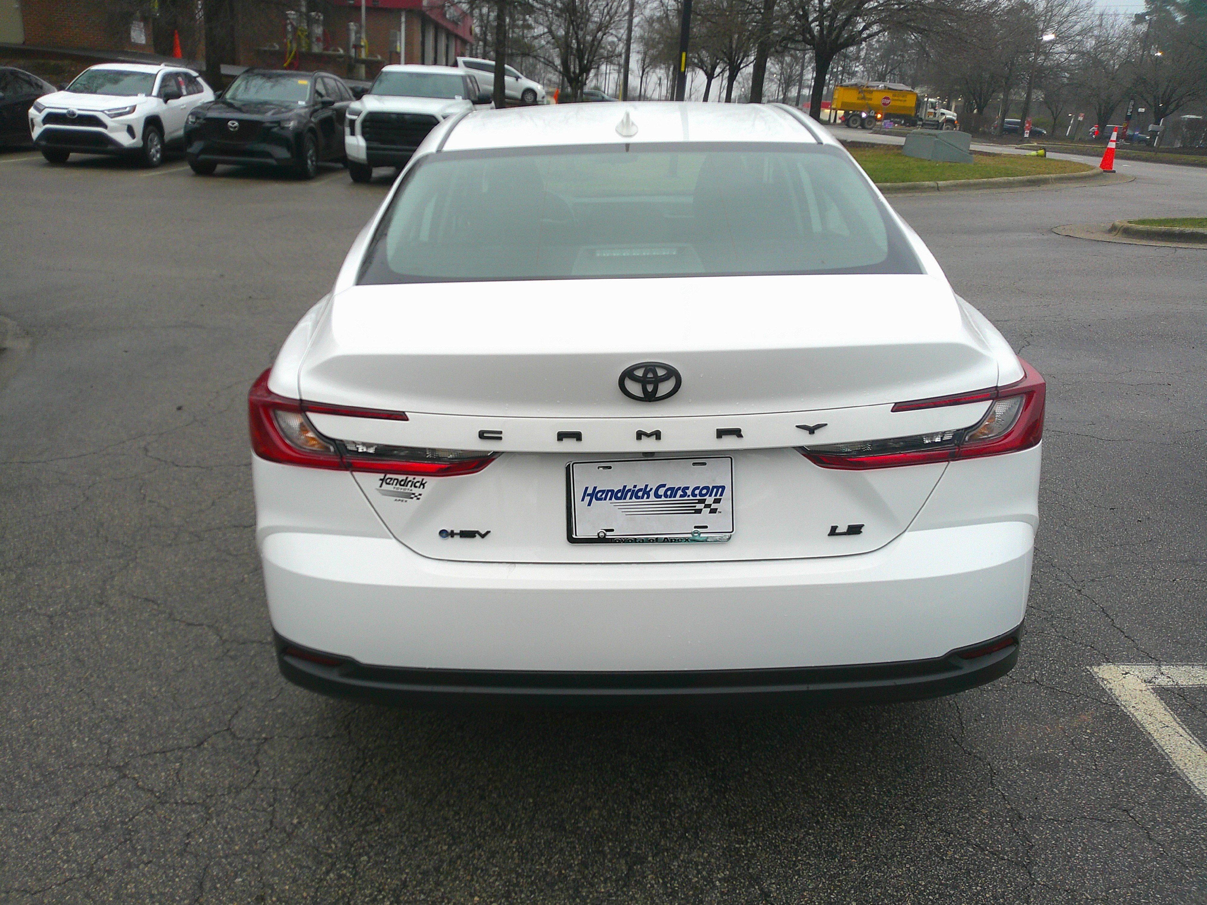 Used 2025 Toyota Camry LE image 11