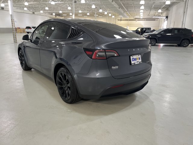 Used 2022 Tesla Model Y Long Range image 6