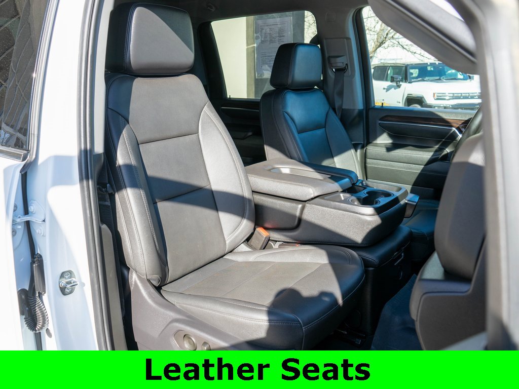 Used 2024 GMC Sierra 3500 SLT w/ X31 Off-Road Package image 9
