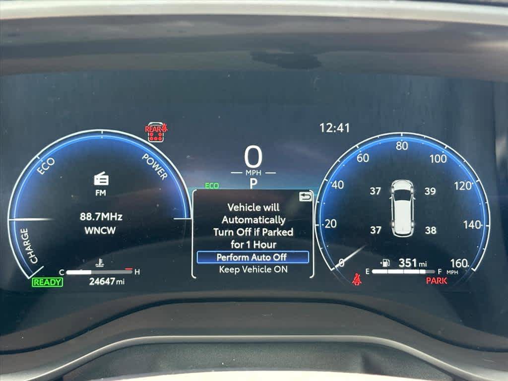 Used 2025 Toyota Sienna Platinum FWD image 12