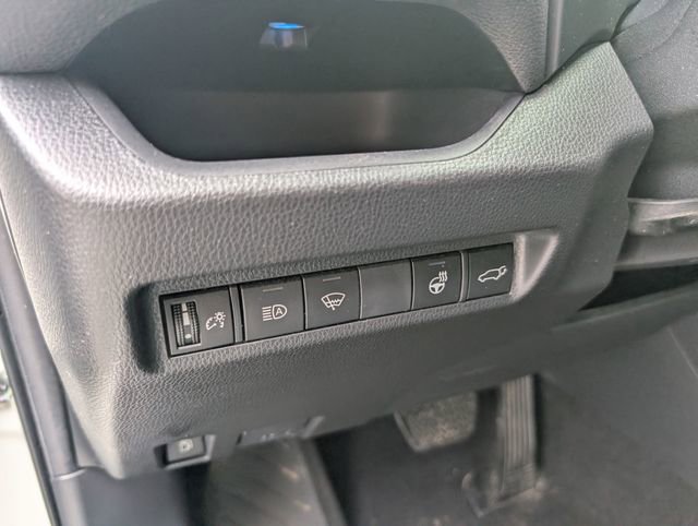 Used 2022 Toyota RAV4 XSE w/ XSE Grade Weather Package AWD/4WD image 17