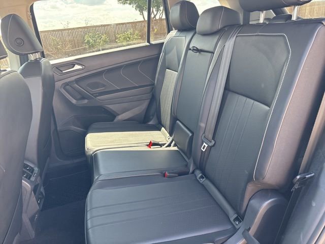 Used 2023 Volkswagen Tiguan SE image 19