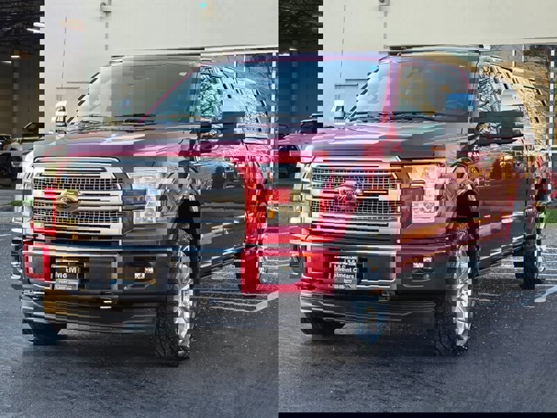 Used 2017 Ford F150 Platinum w/ Equipment Group 701A Luxury AWD/4WD image 1