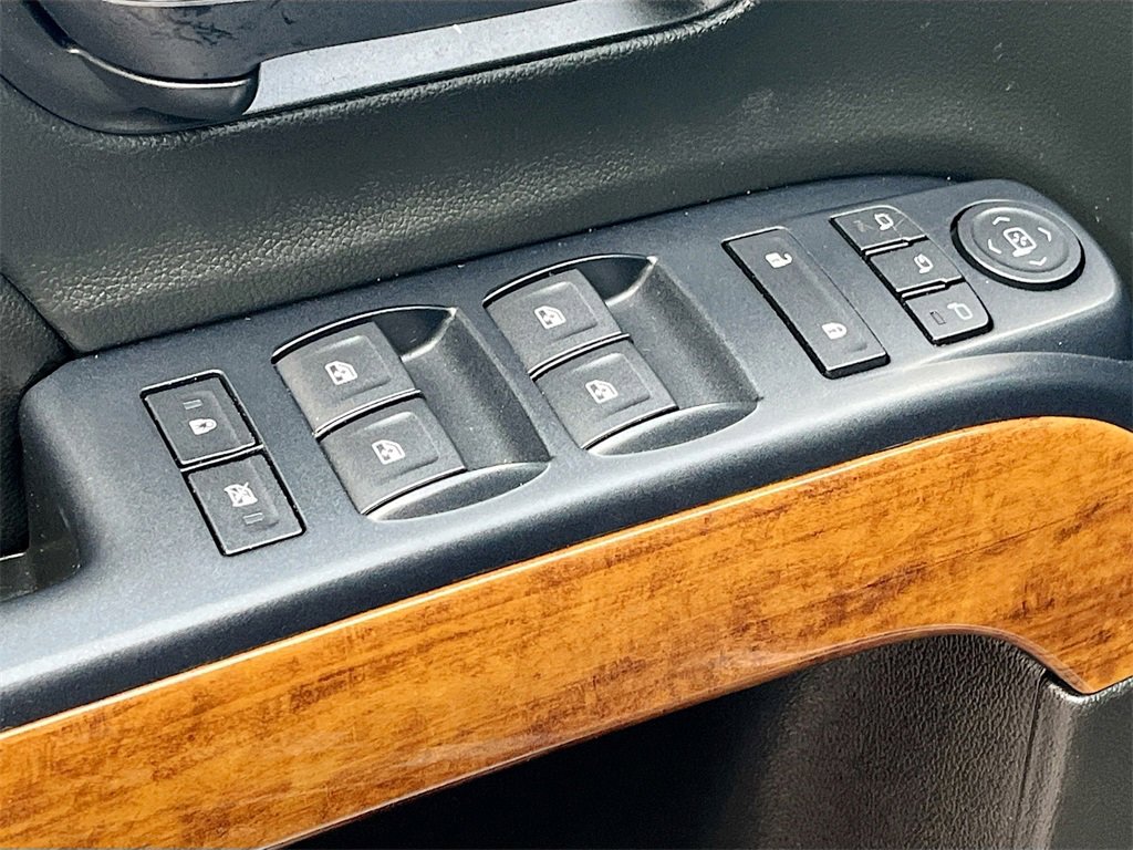 Used 2017 Chevrolet Silverado 2500 High Country w/ Duramax Plus Package image 18