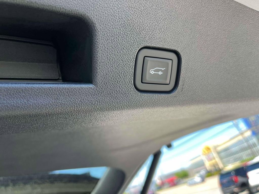 New 2026 GMC Acadia Denali Ultimate w/ LPO, Floor Liner Package image 19