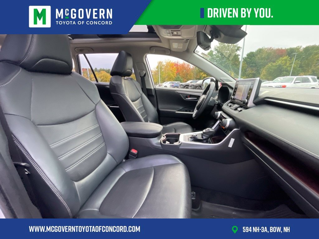 Used 2020 Toyota RAV4 Limited AWD/4WD image 34