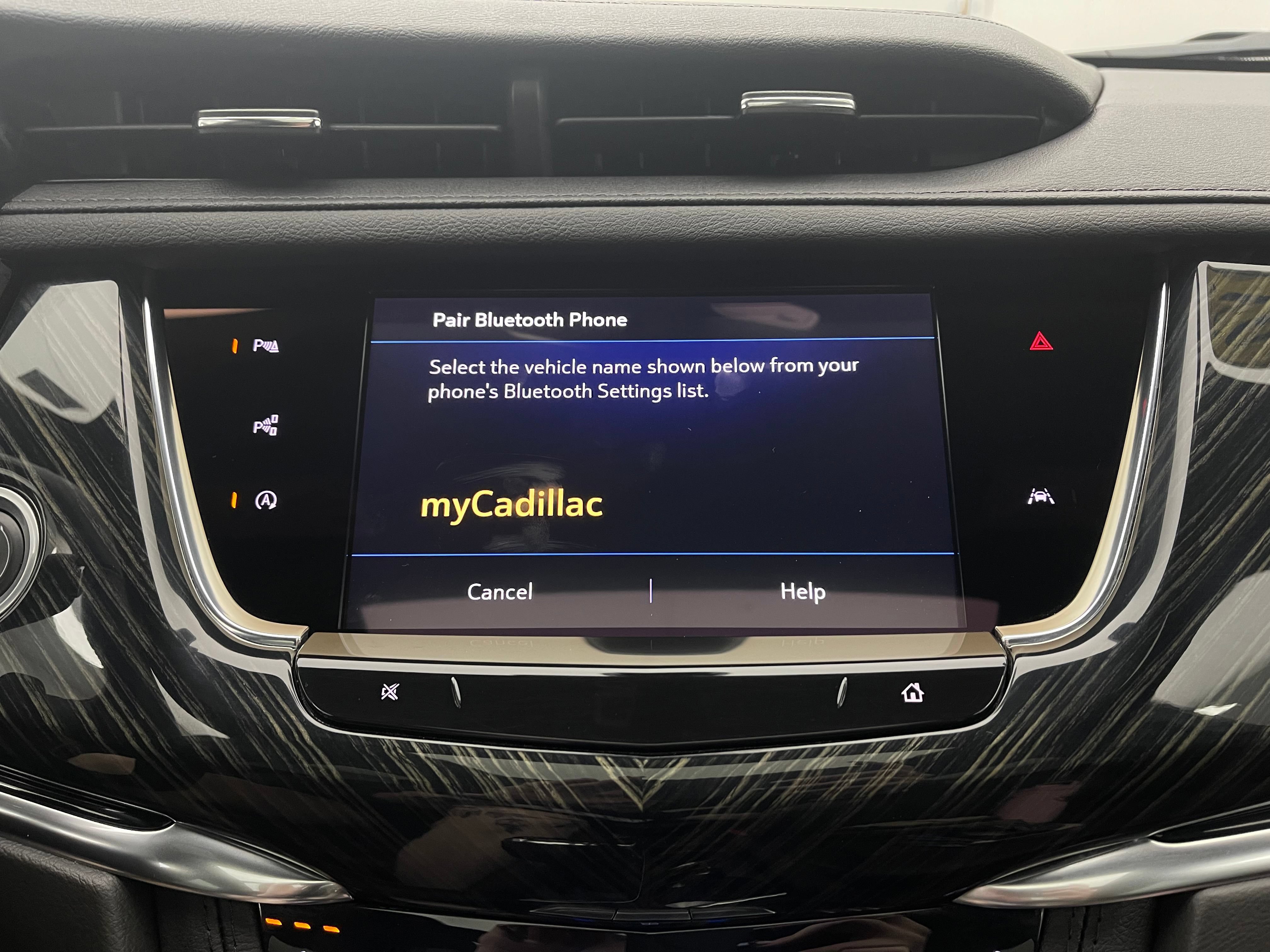 Used 2023 Cadillac XT6 Premium Luxury w/ Technology Package AWD/4WD image 33