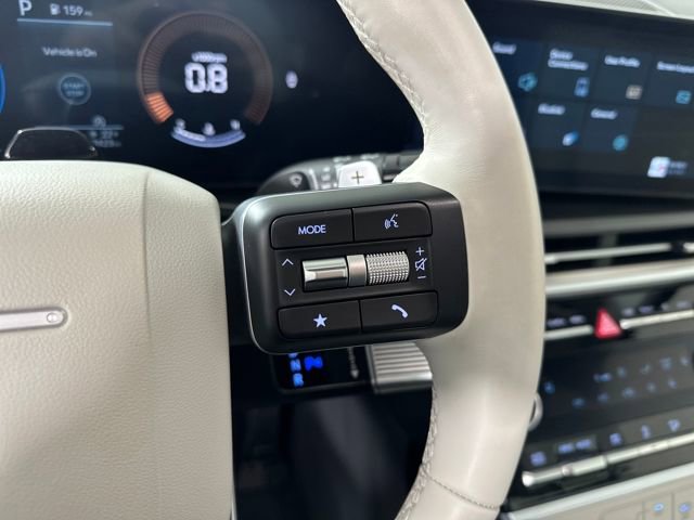 Used 2024 Hyundai Santa Fe SEL image 16