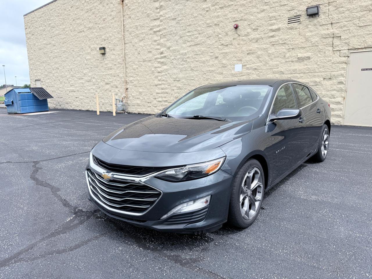 Used 2020 Chevrolet Malibu LT FWD image 1