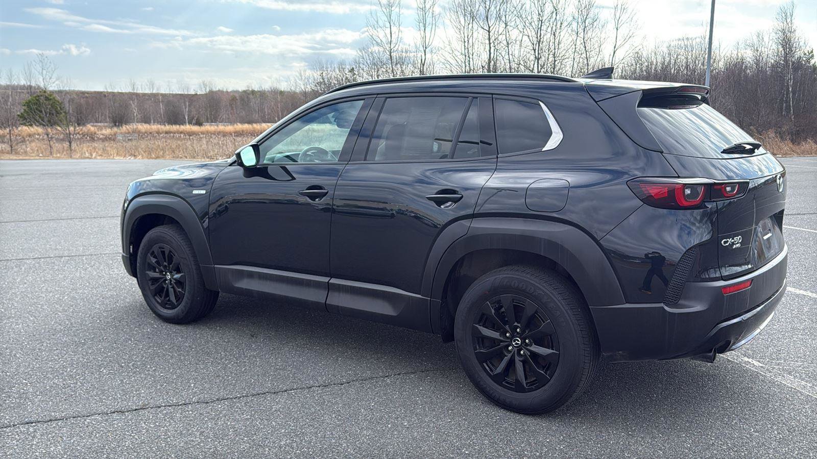 Certified 2025 MAZDA CX-50 AWD 2.5 Hybrid w/ Premium Pkg image 10