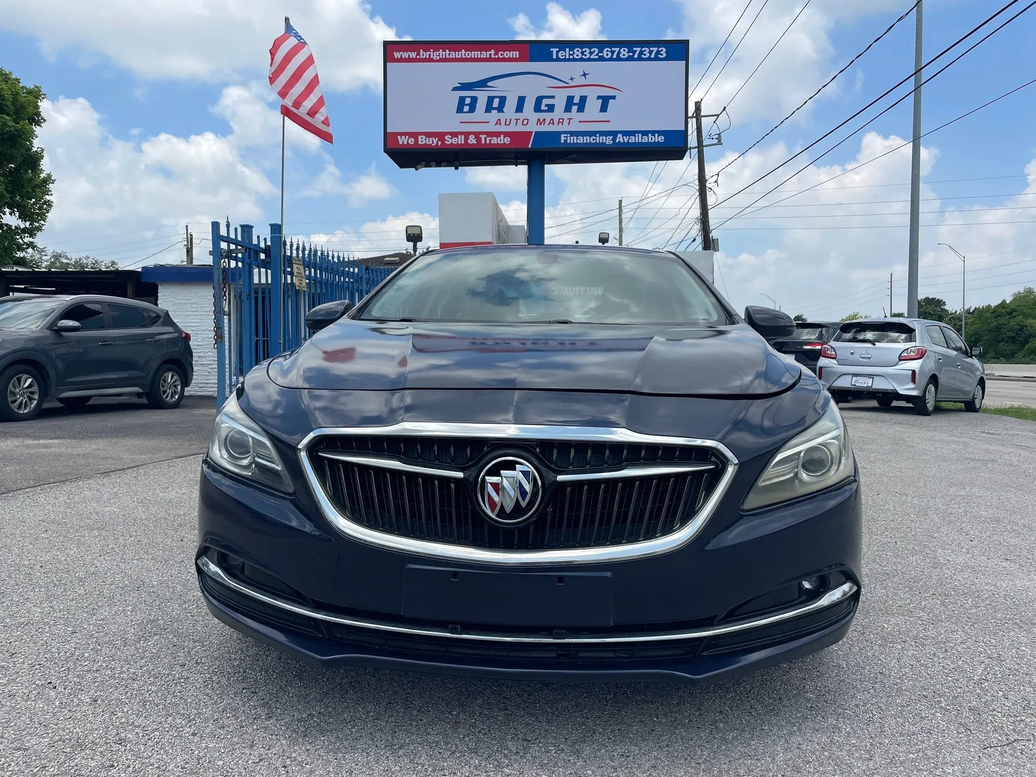 Used 2017 Buick LaCrosse Preferred FWD image 1