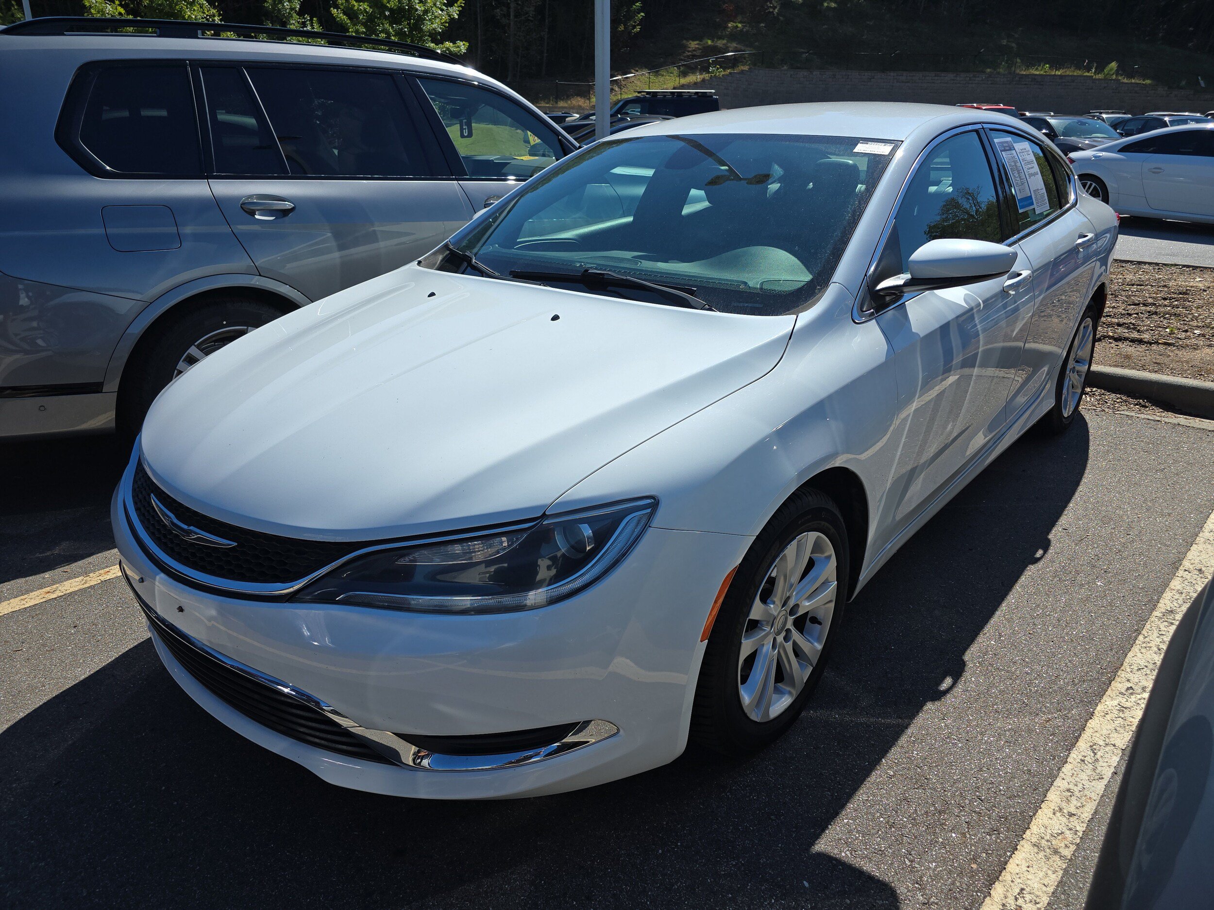 Used 2017 Chrysler 200 Limited Platinum FWD image 4