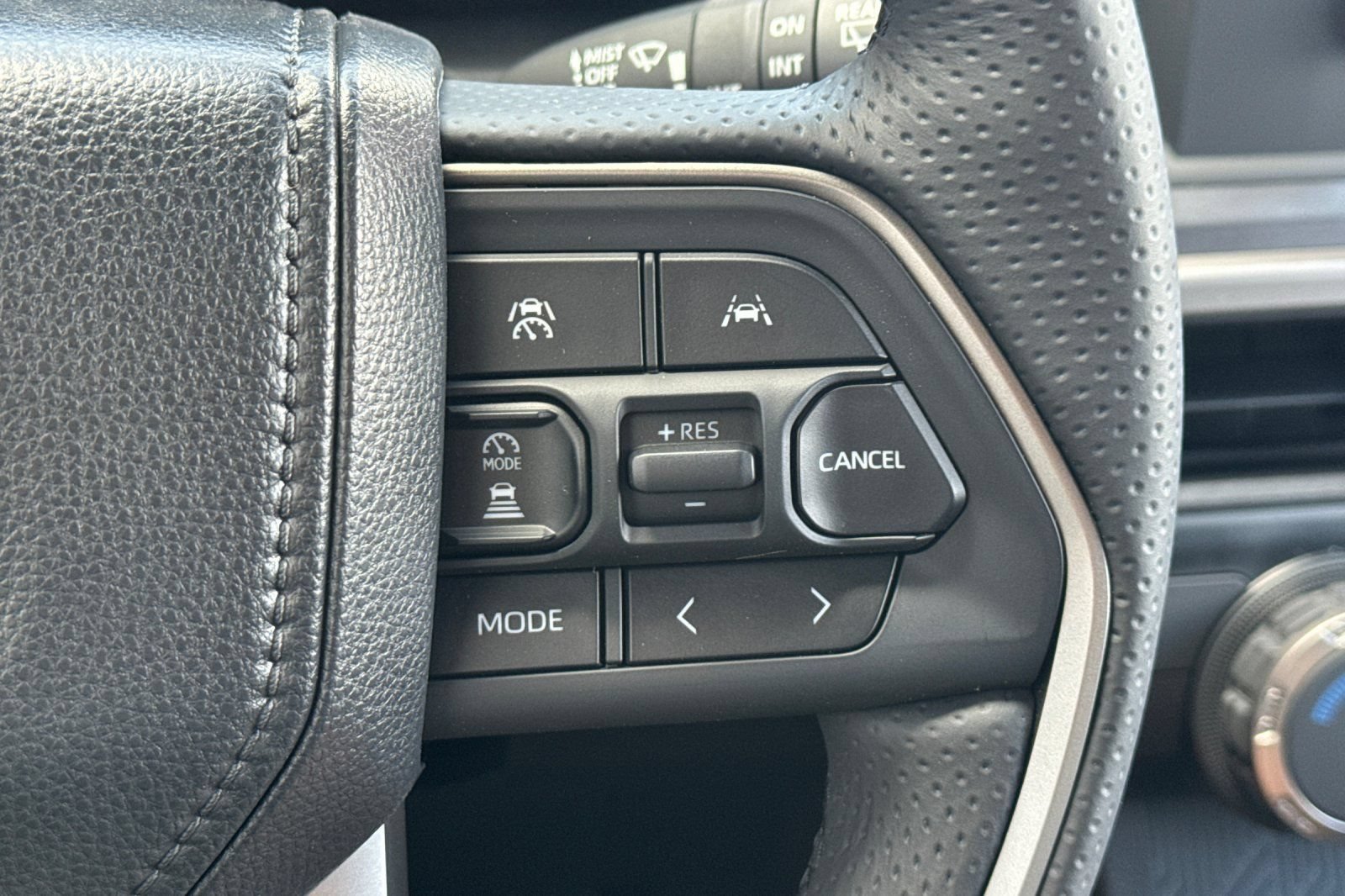 New 2026 Toyota 4Runner SR5 AWD/4WD image 29