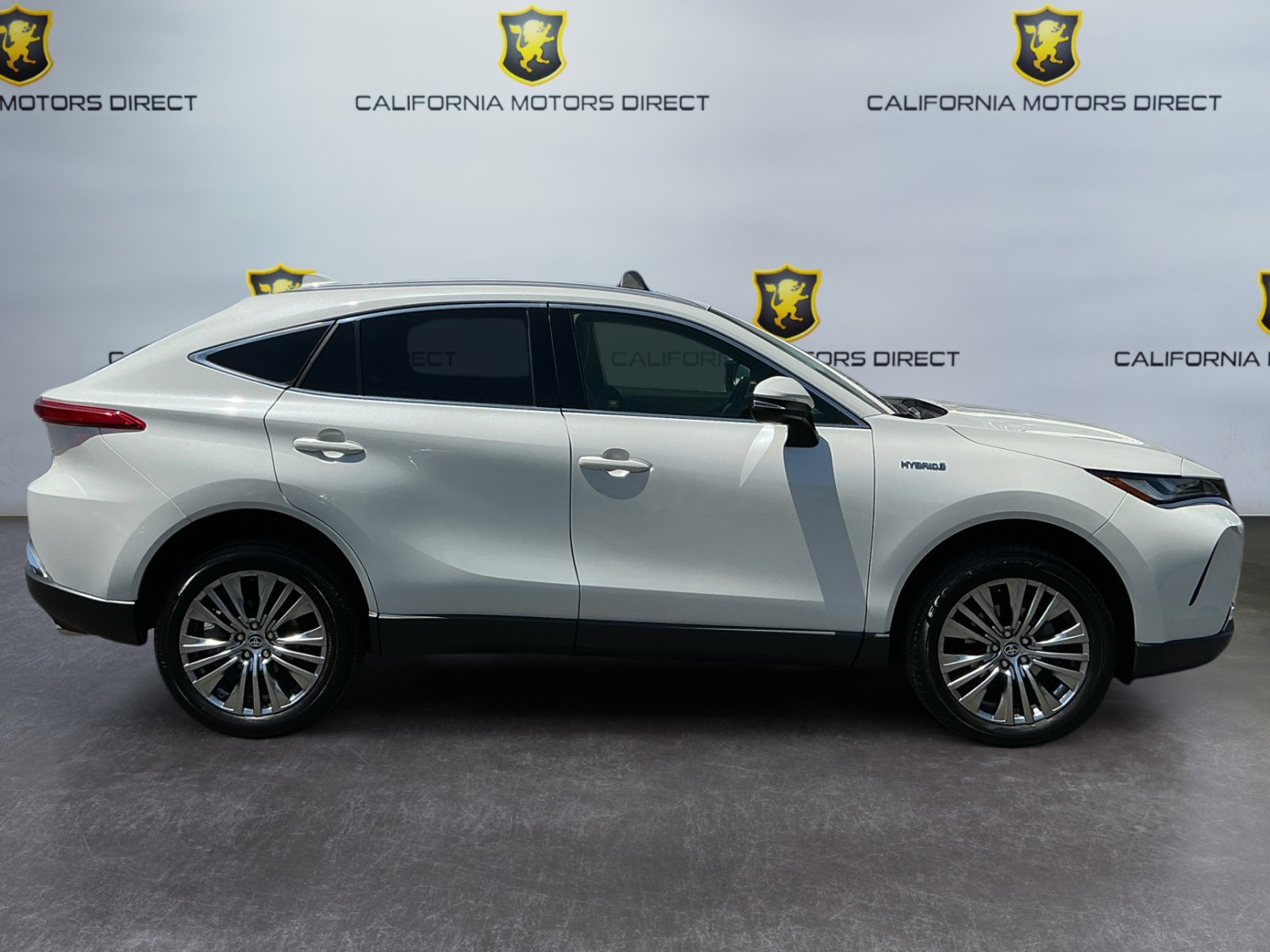 Used 2021 Toyota Venza XLE w/ Softex Package AWD/4WD image 4