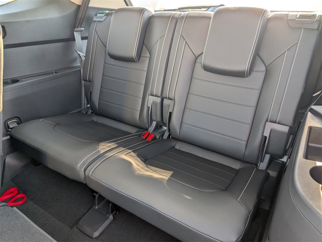New 2025 Volkswagen Atlas SEL image 30