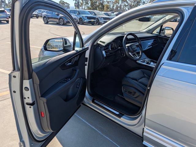 Used 2024 Audi Q7 3.0T Premium Plus AWD/4WD image 39
