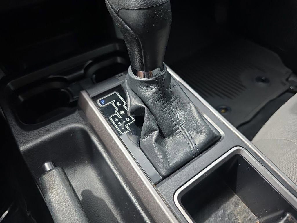 Used 2023 Toyota Tacoma SR5 w/ Technology Package image 27