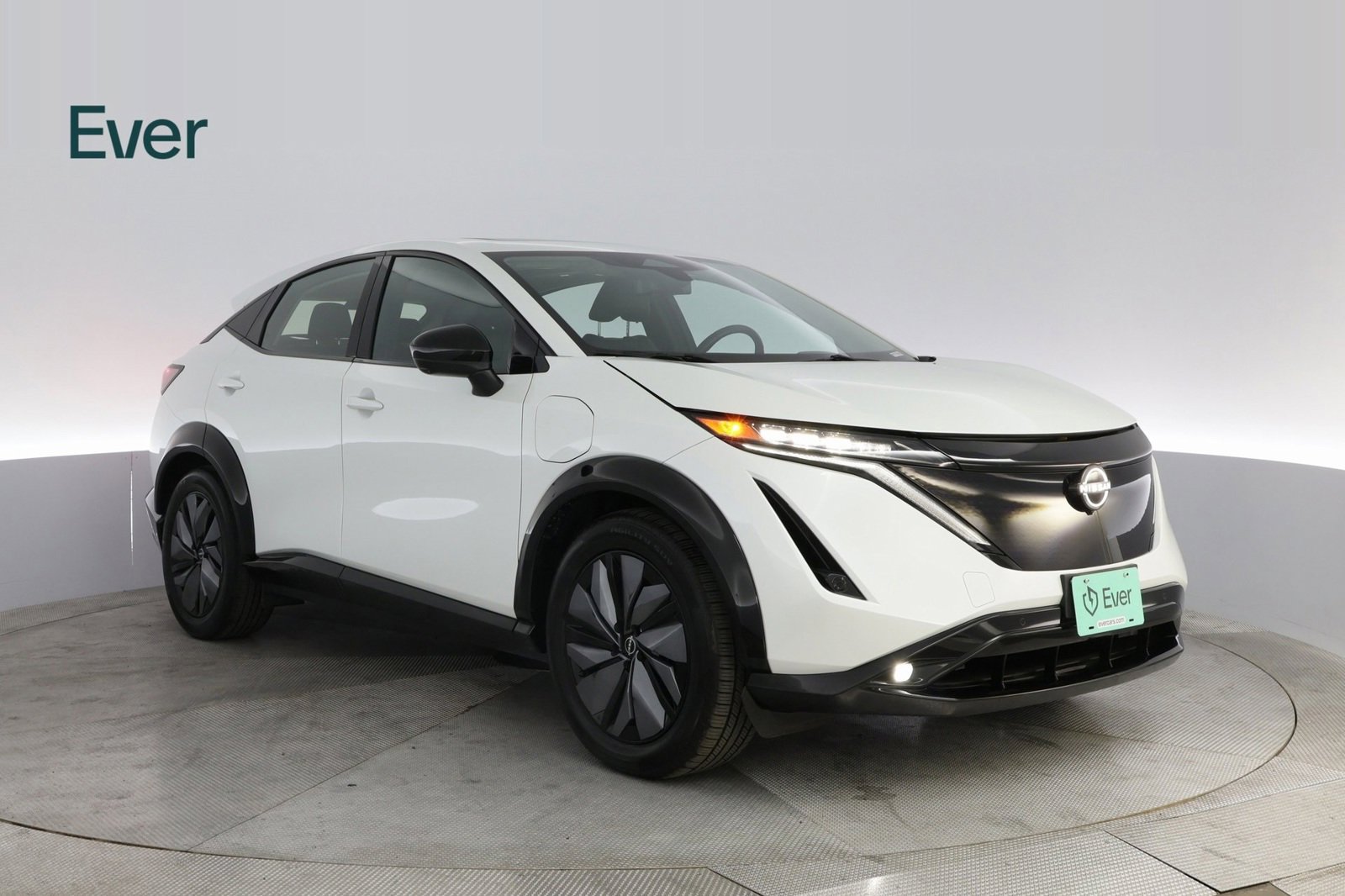 Used 2023 Nissan Ariya AWD image 4