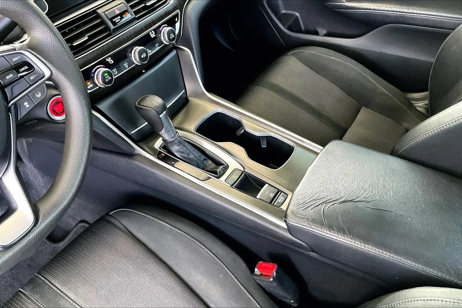 Used 2018 Honda Accord EX image 15