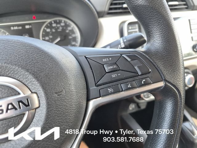 Used 2022 Nissan Versa SV FWD image 25