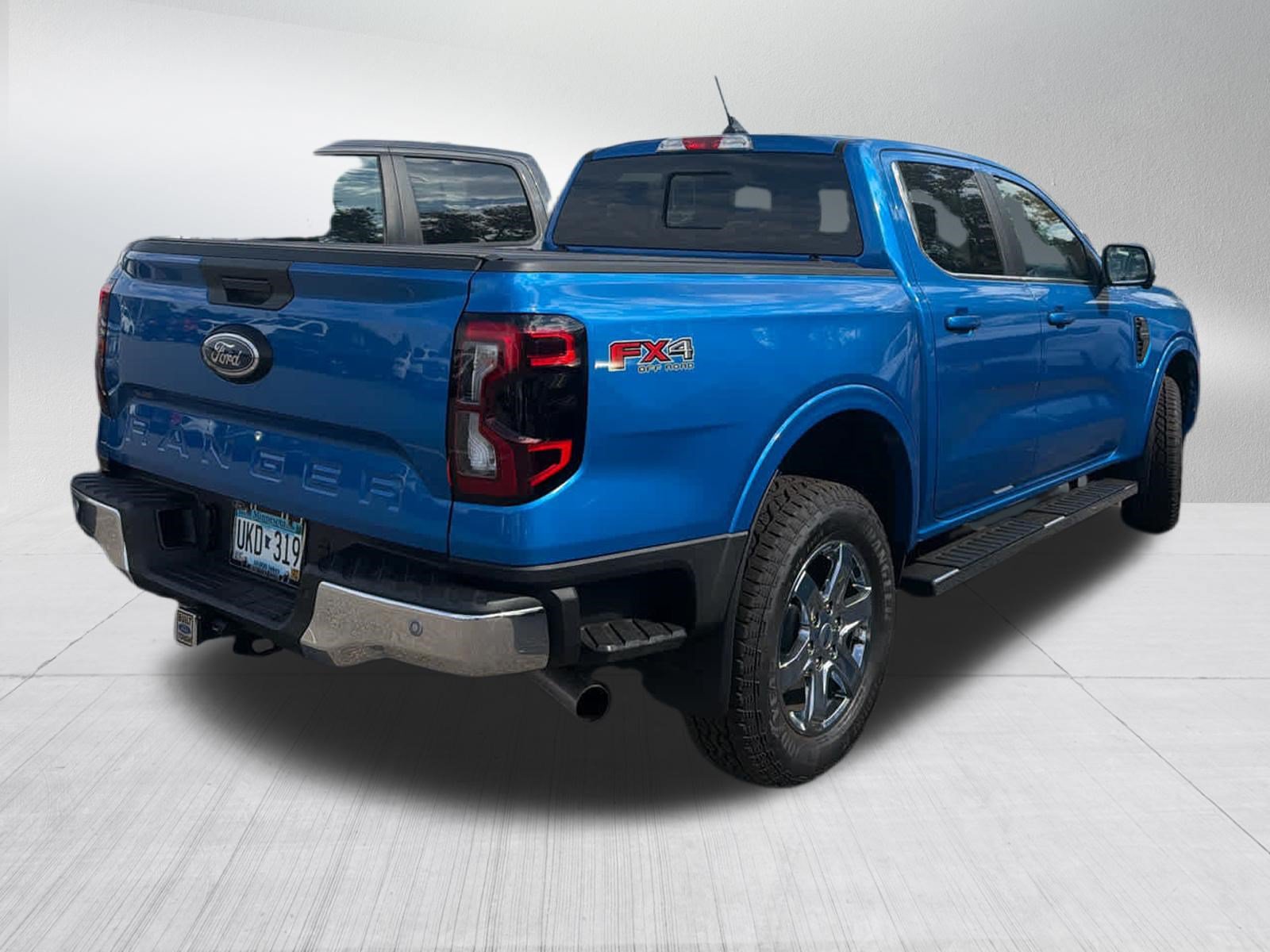 Used 2025 Ford Ranger Lariat w/ FX4 Off-Road Package AWD/4WD image 3
