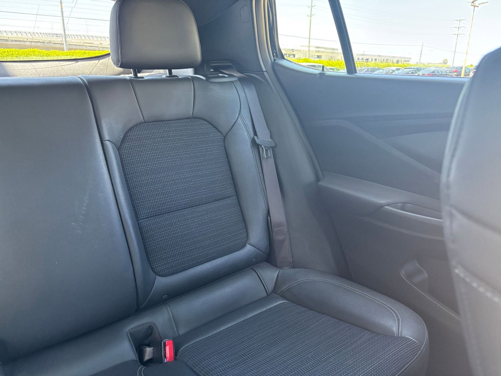 Used 2025 Buick Envista Preferred image 36