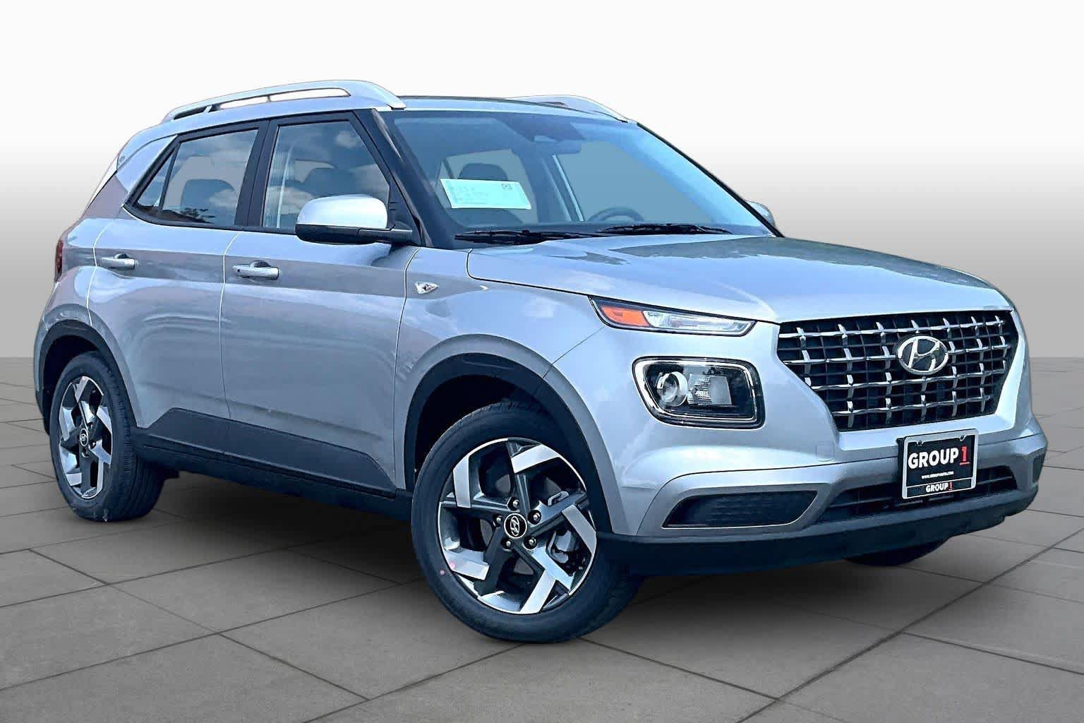 New 2026 Hyundai Venue SEL FWD image 2