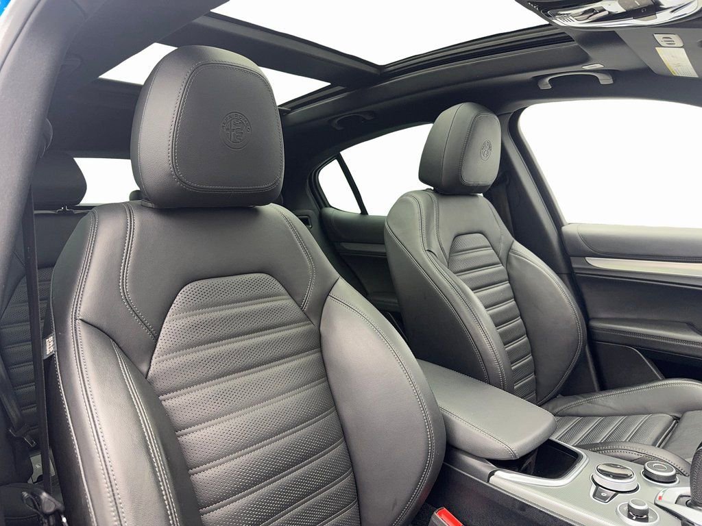 Used 2023 Alfa Romeo Stelvio Veloce image 43