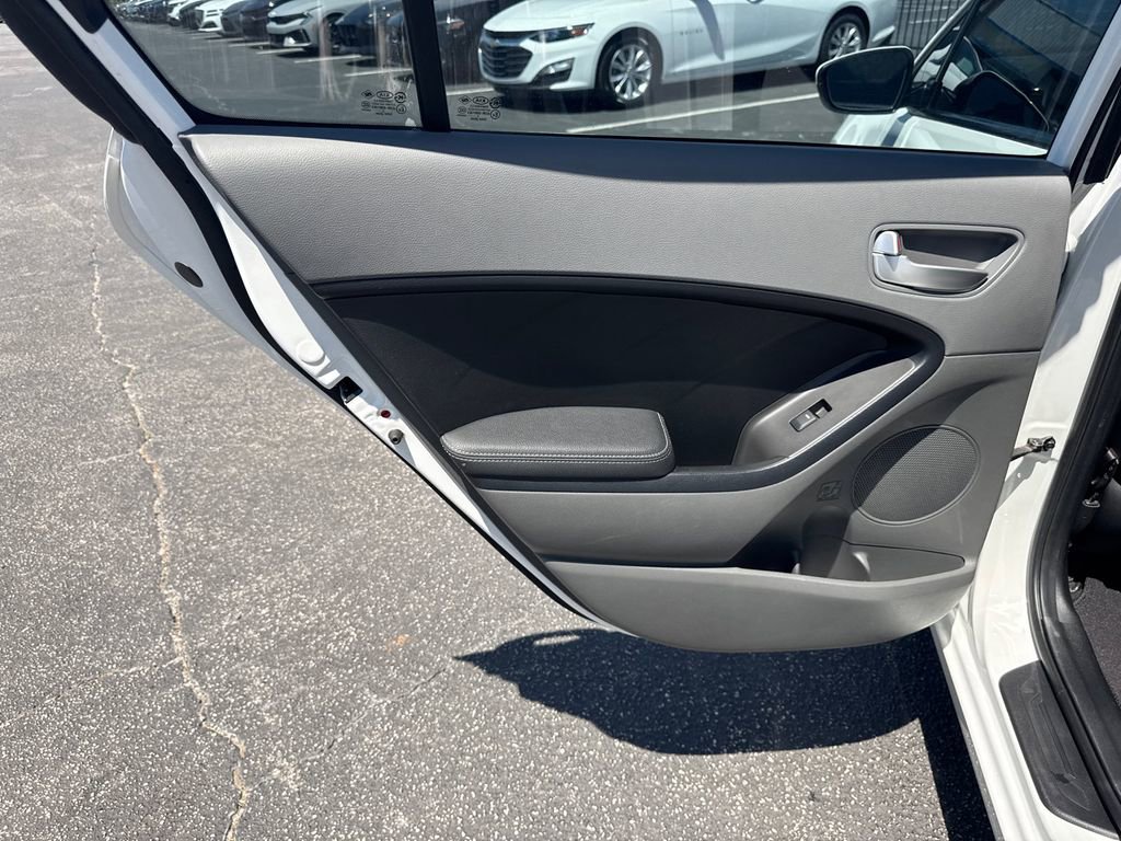 Used 2017 Kia Forte LX image 22